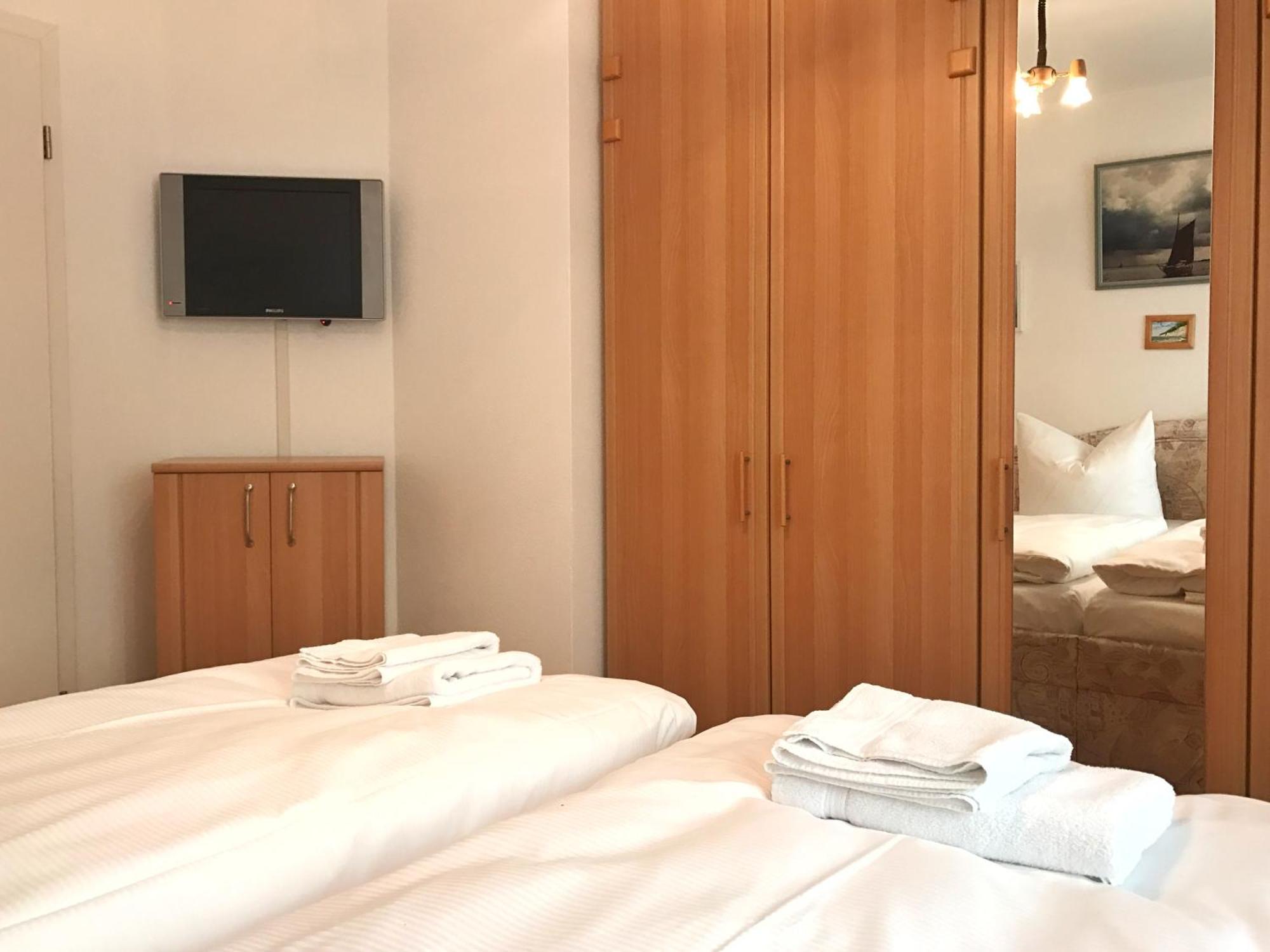 Meerblickvilla Prinz Heinrich - Ferienwohnung 4 Sassnitz Extérieur photo